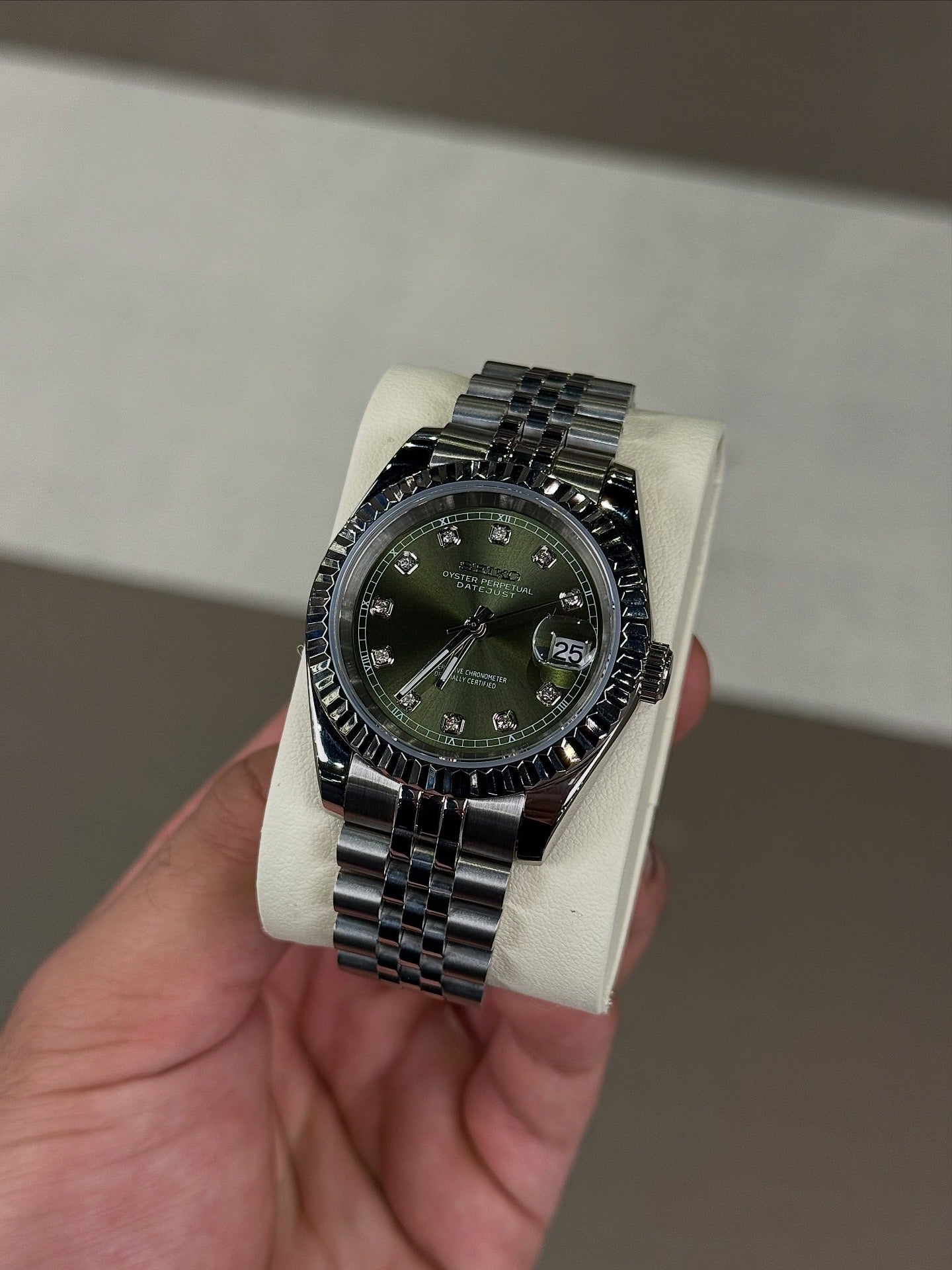 Green Diamond Dial