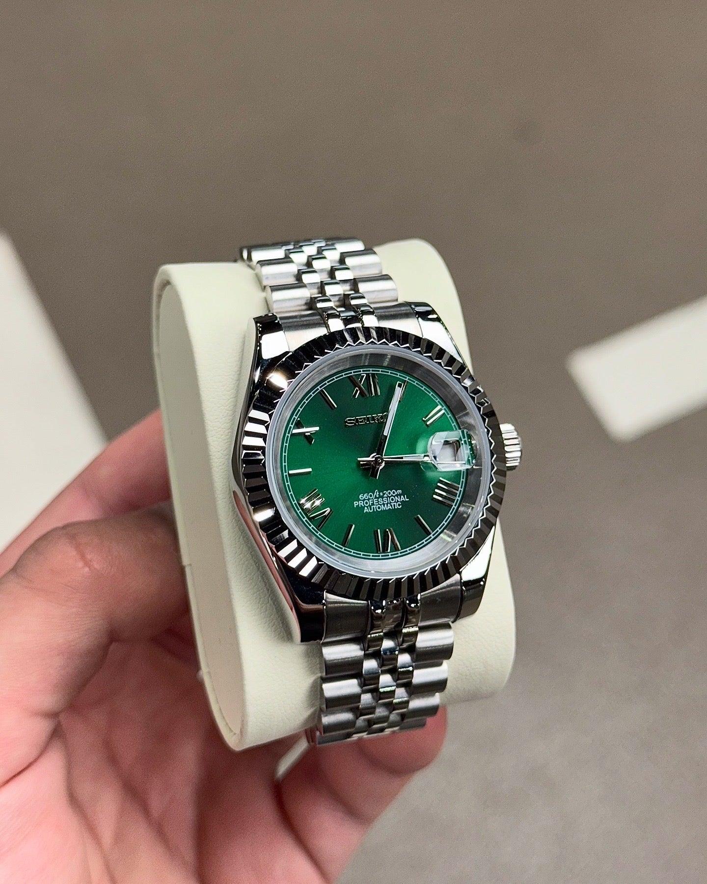 Hulk Roman Numeral Dua