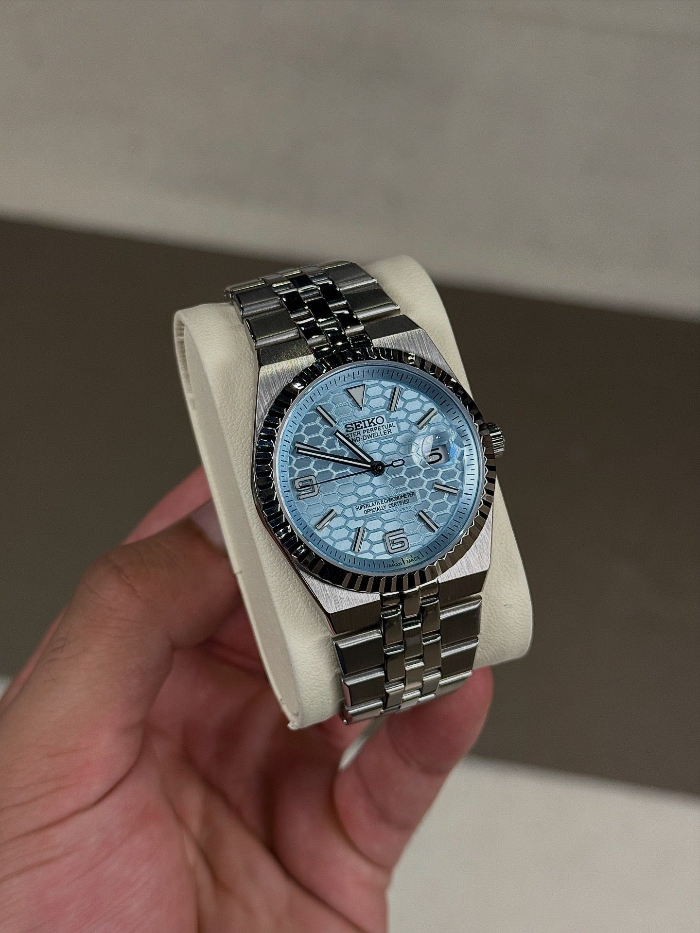 Aqua Scale Dial