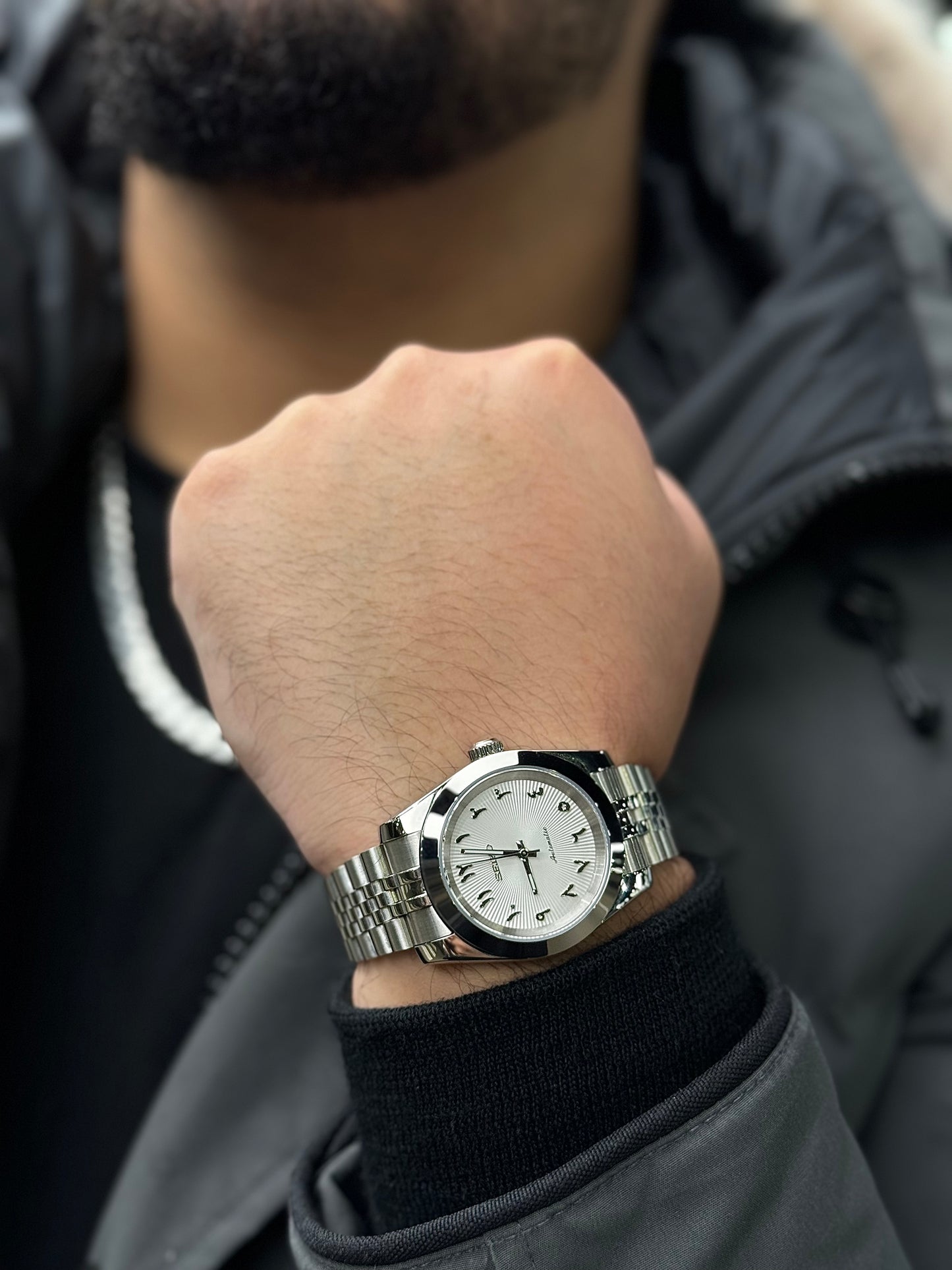 Smooth Bezel White Arabic Dial