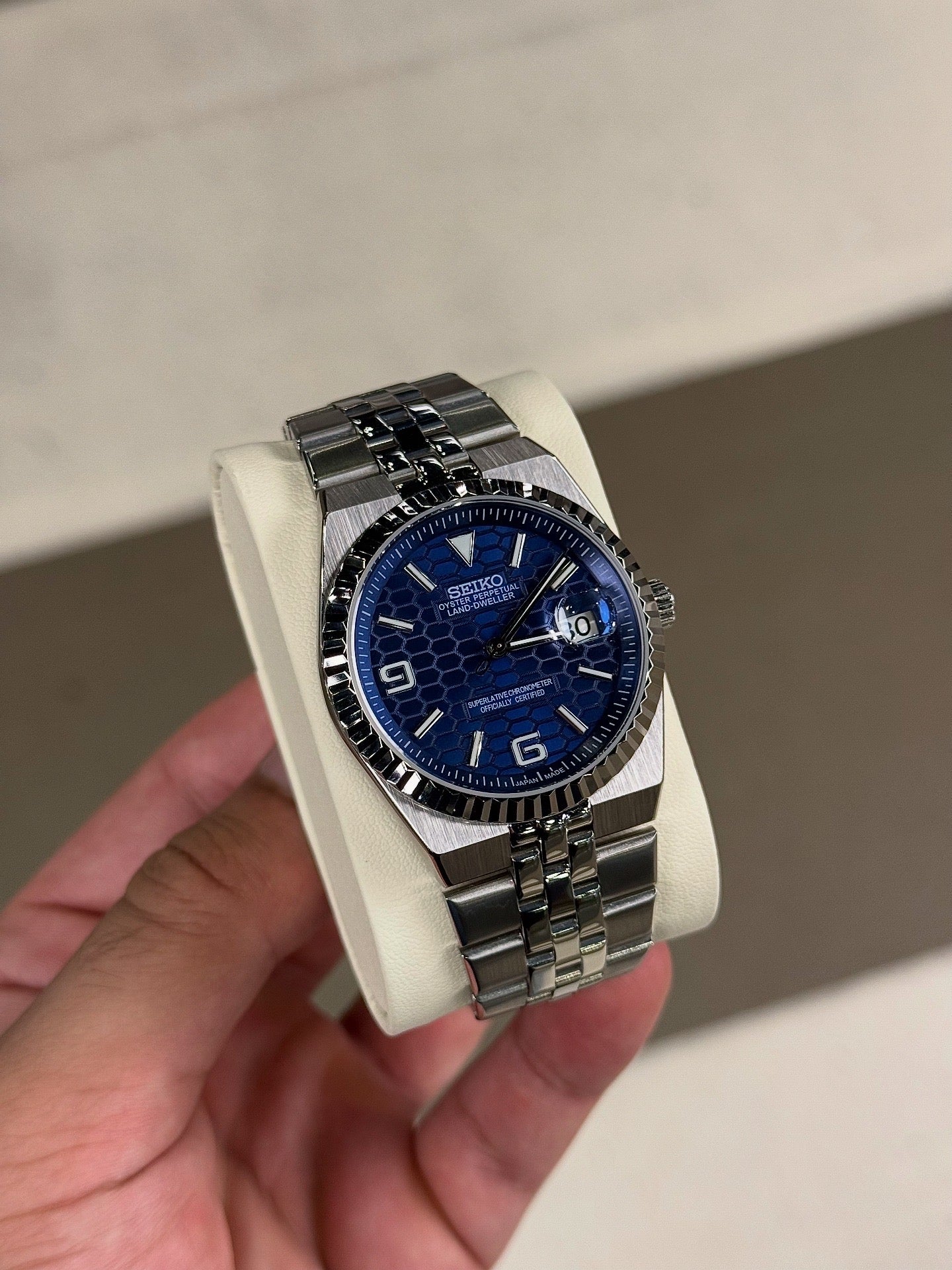 Deep Blue Scale Dial