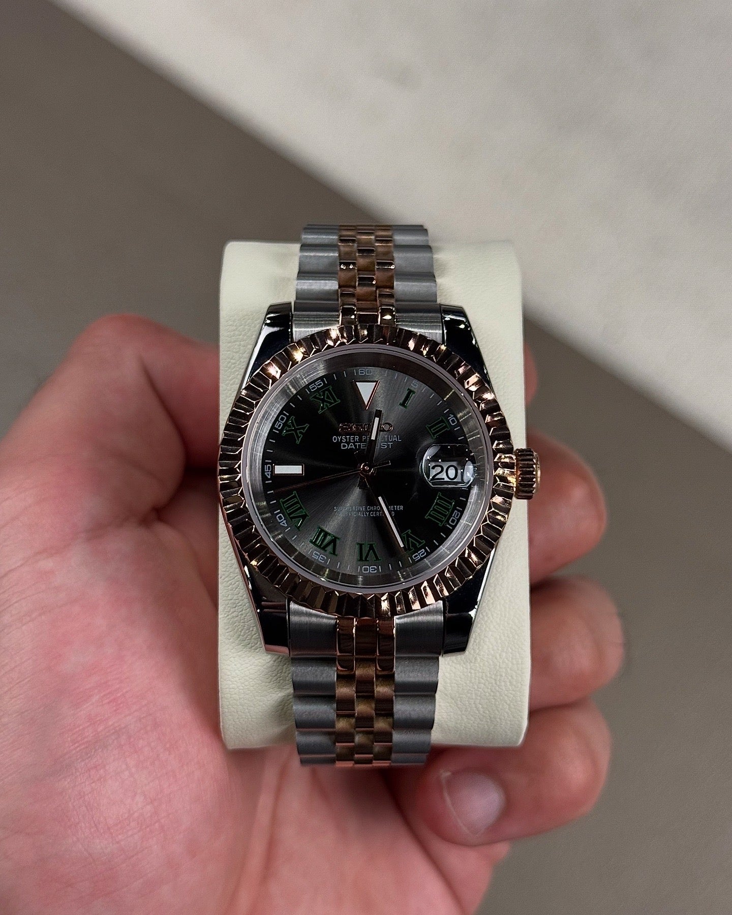 Royal Dusk Roman Dial