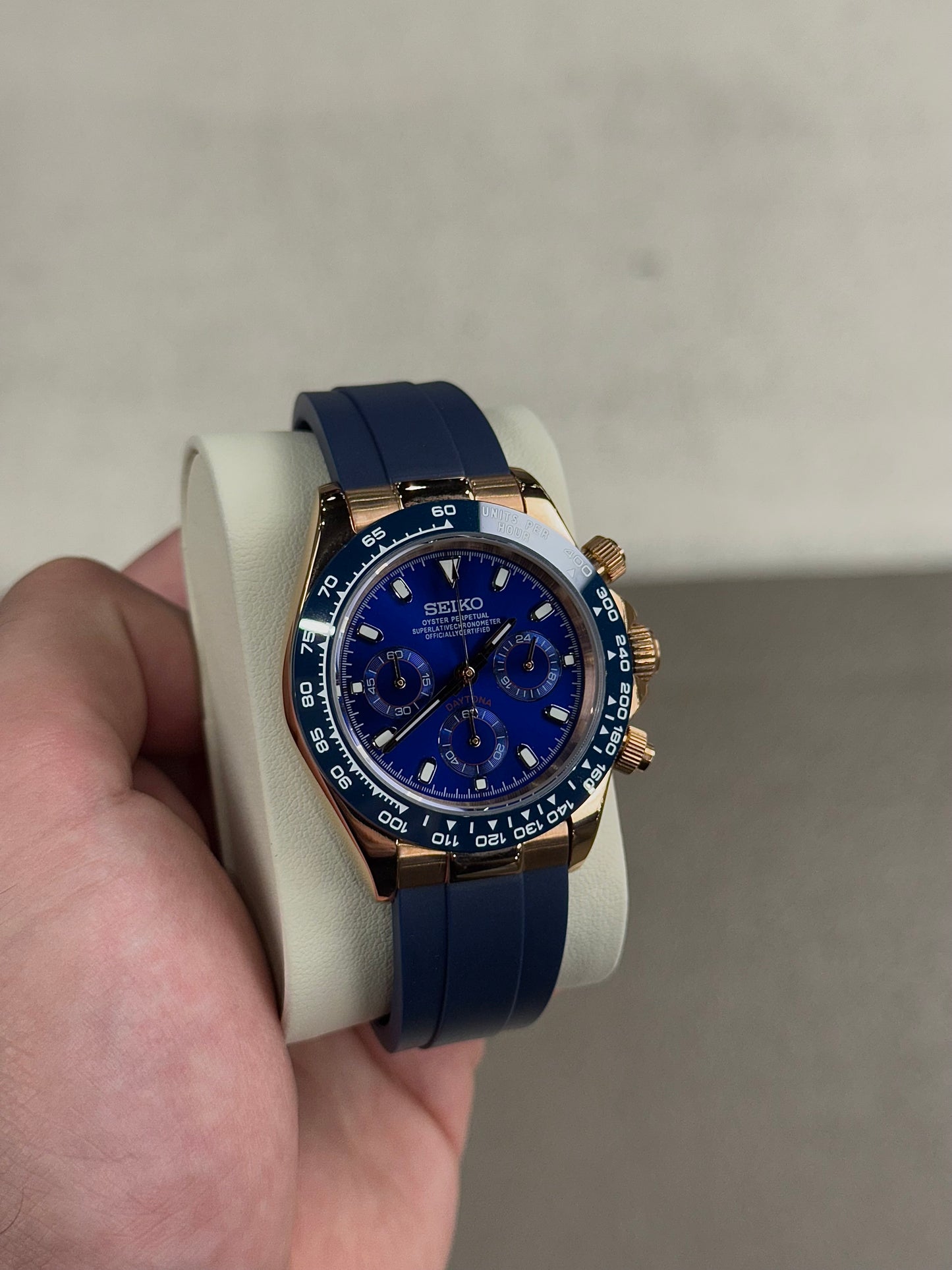 Deep Sea Rose Dial